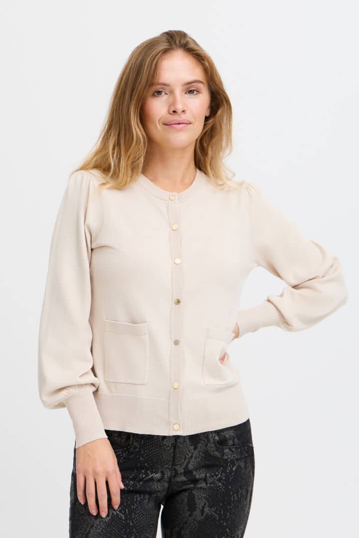 Sara Cardigan, Rainy Day image 3