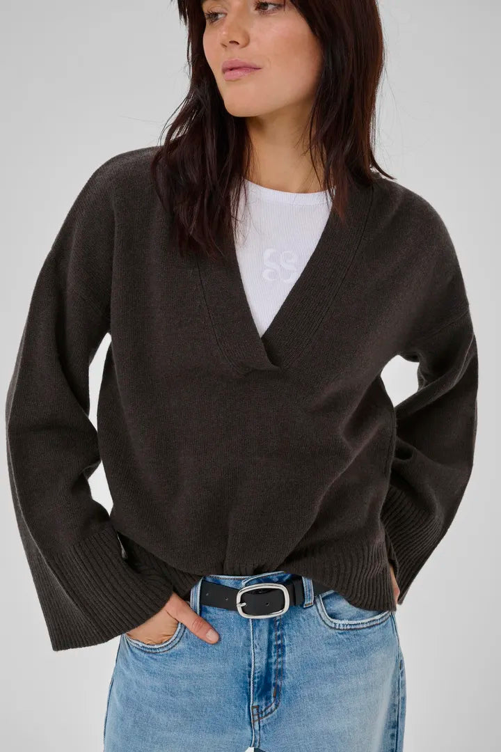 Huxi V-Neck Pullover, Espresso image 1