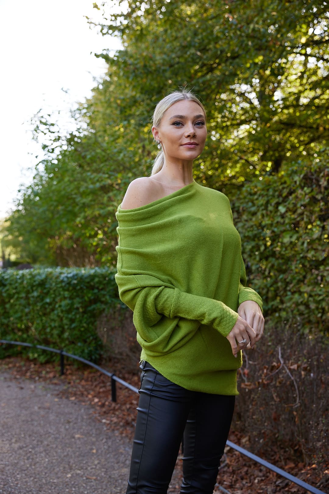 Asymmetric Knit, fern image 1