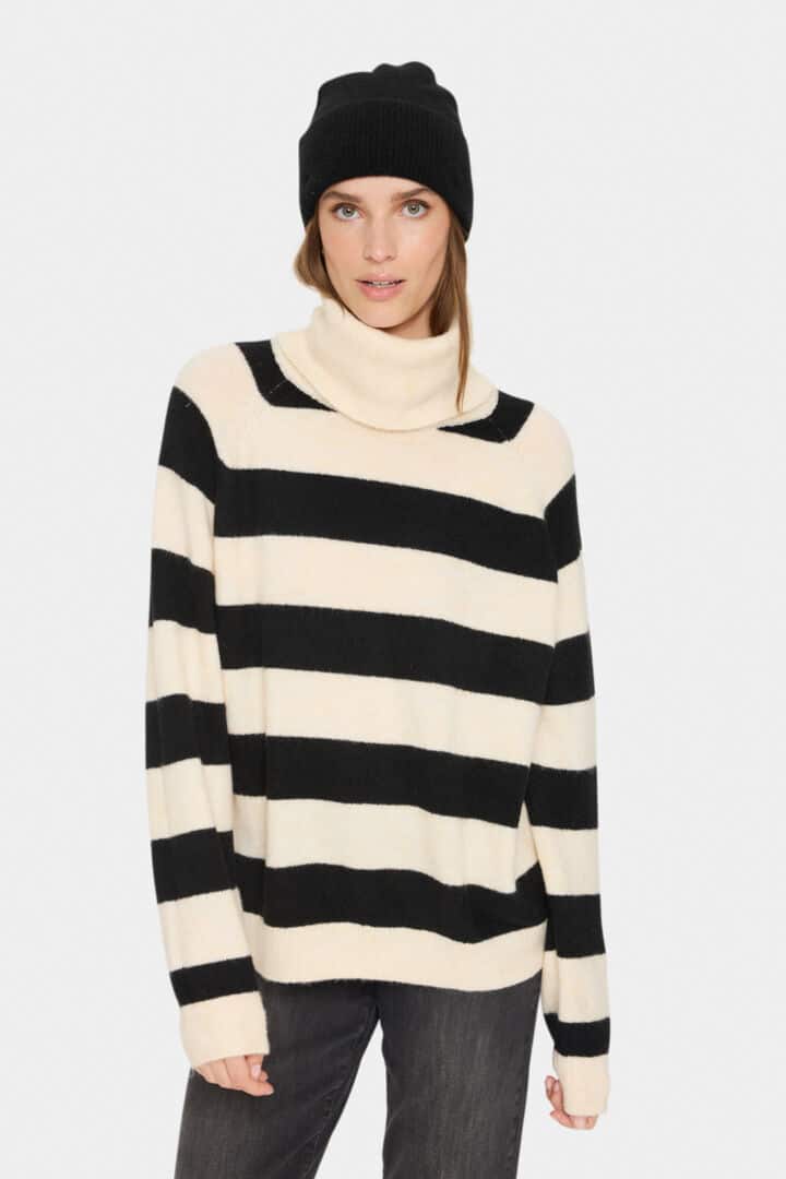 Garbie Beanie, Black image 1