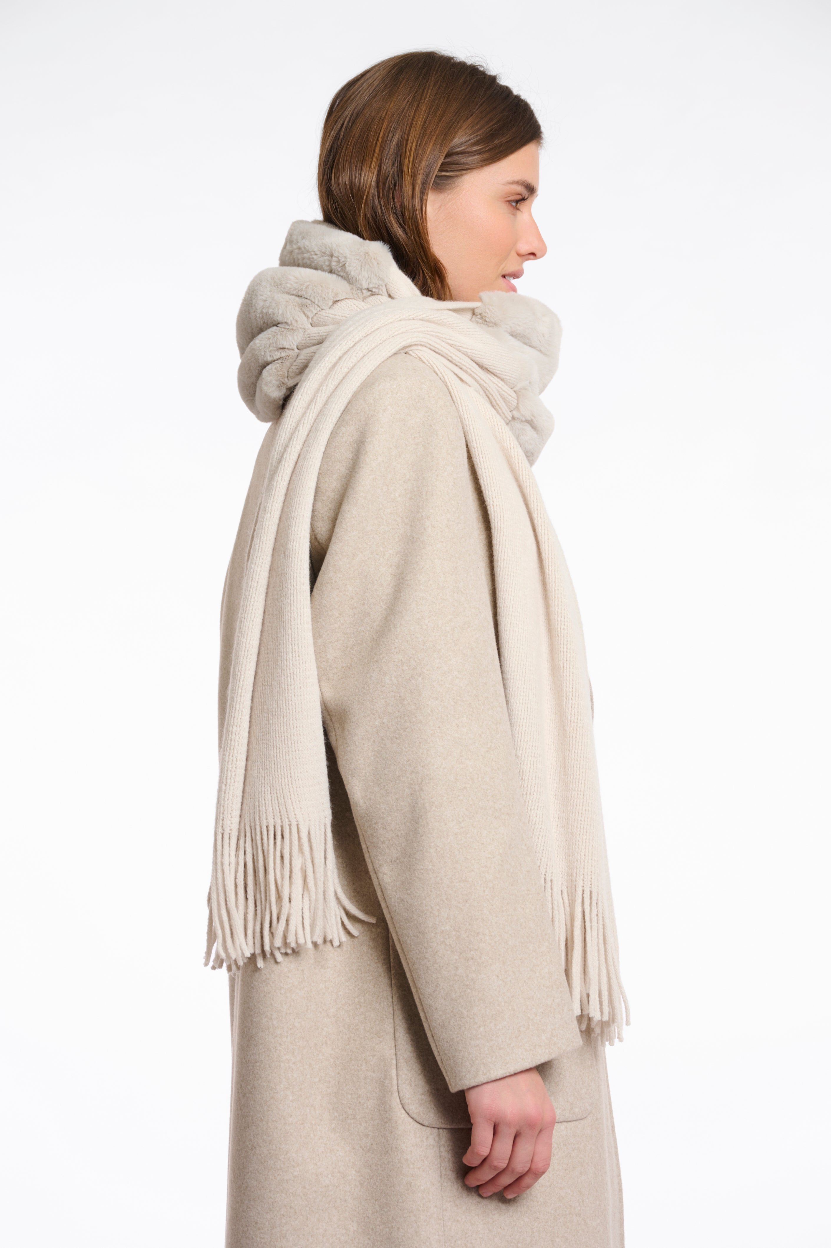 Vlien Knitted Scarf with Faux Fur, Birch image 2