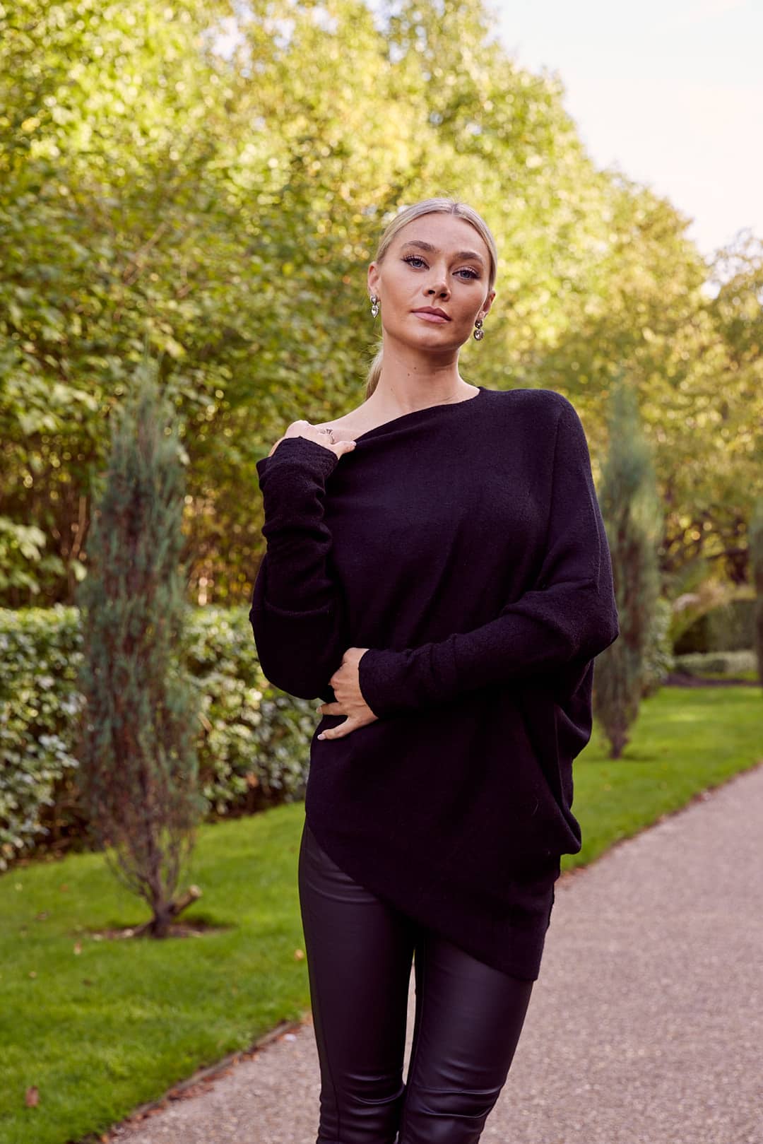 Asymmetric Knit, Black image 3