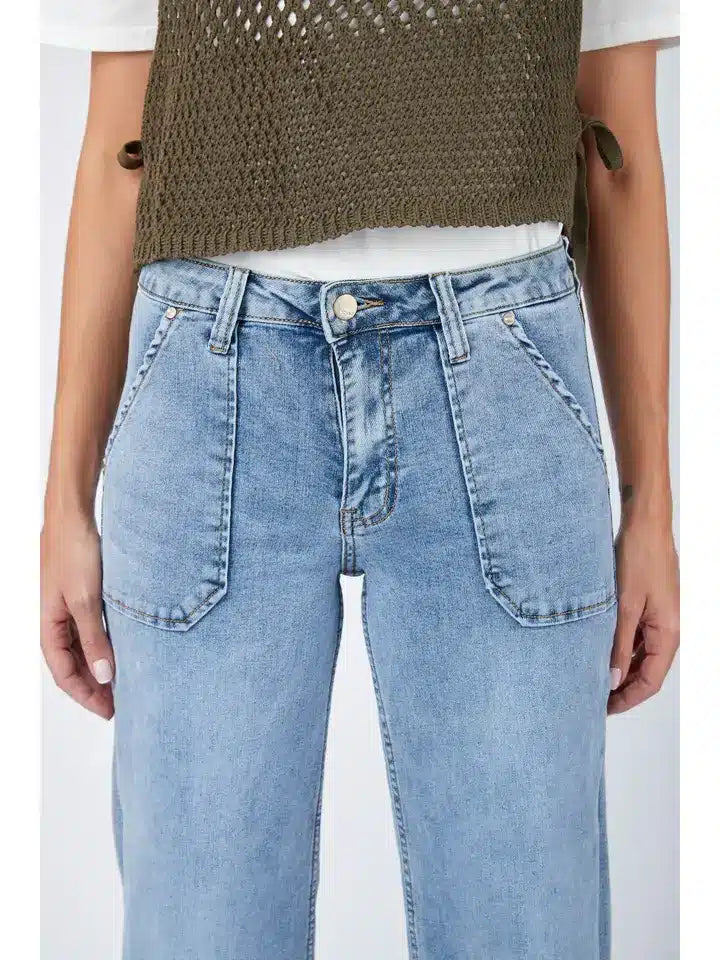 Rowan Jean - Wide Leg, Pale Wash image 3