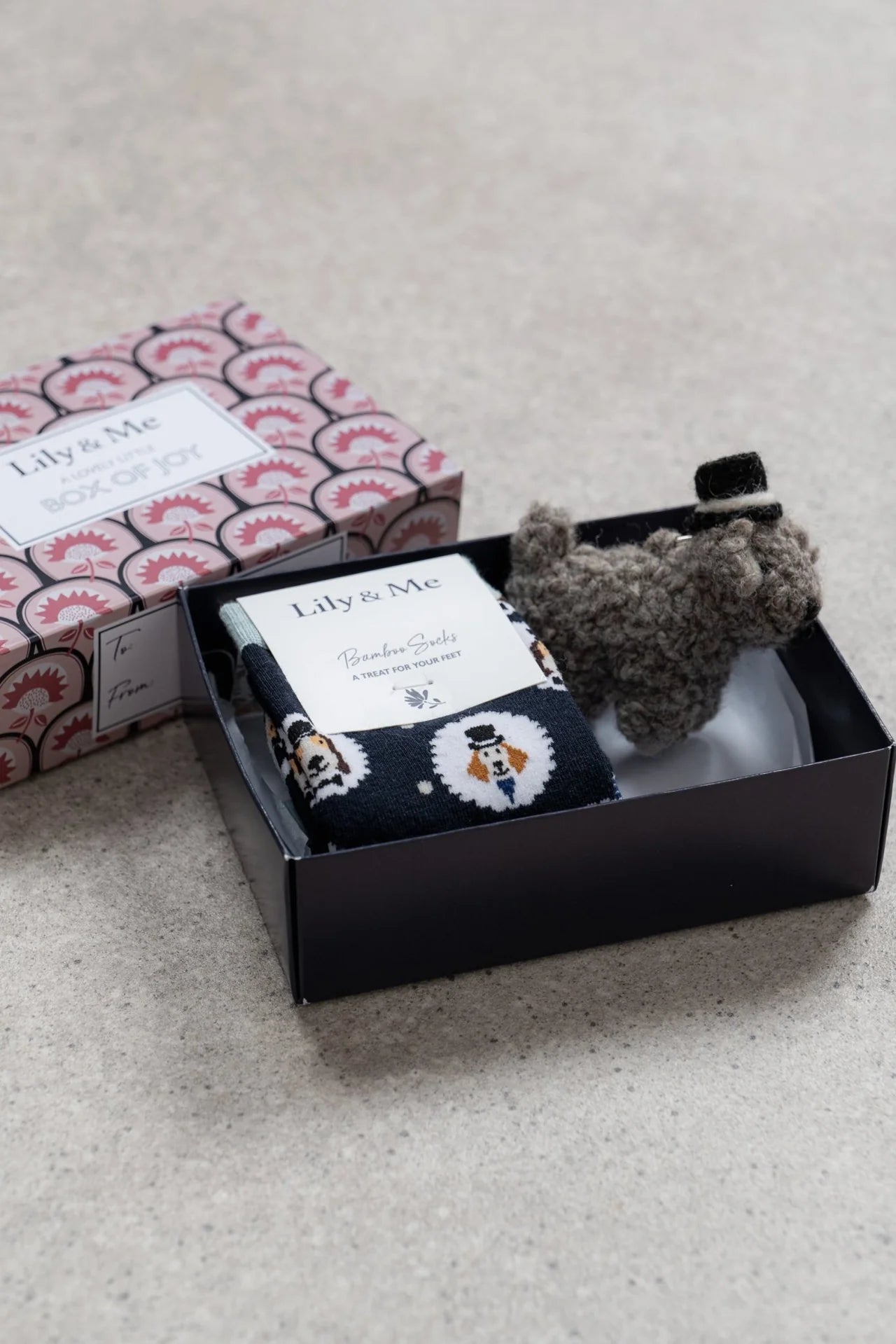 Dapper Gent Keyring & Socks Gift Box image 1