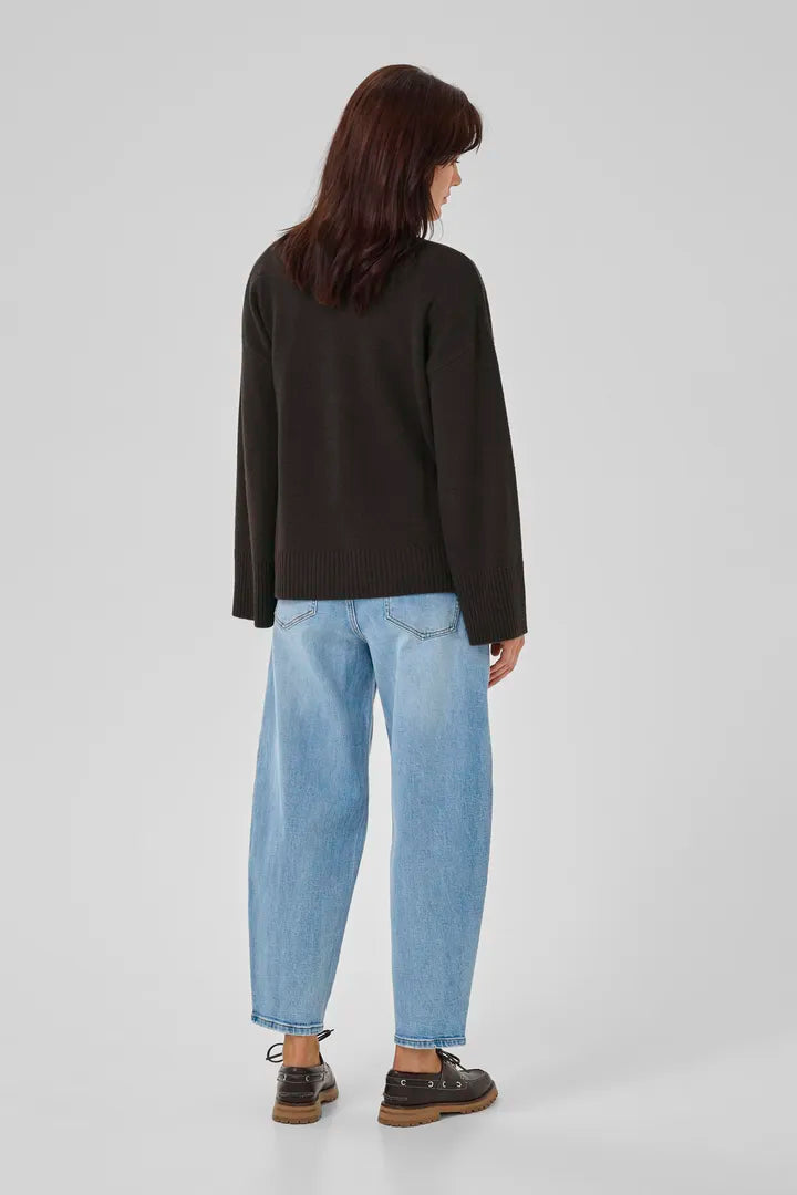 Huxi V-Neck Pullover, Espresso image 3