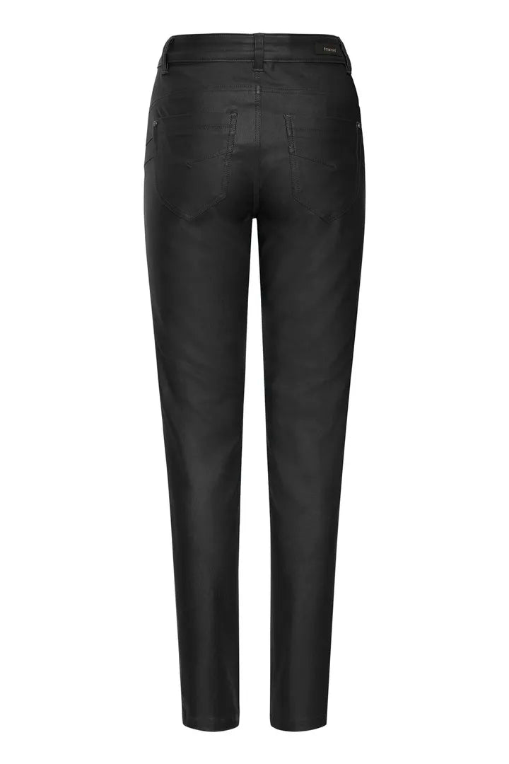Mya Trouser, Meteorite