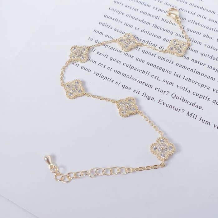 Four Petals Bracelet in Silver image 1
