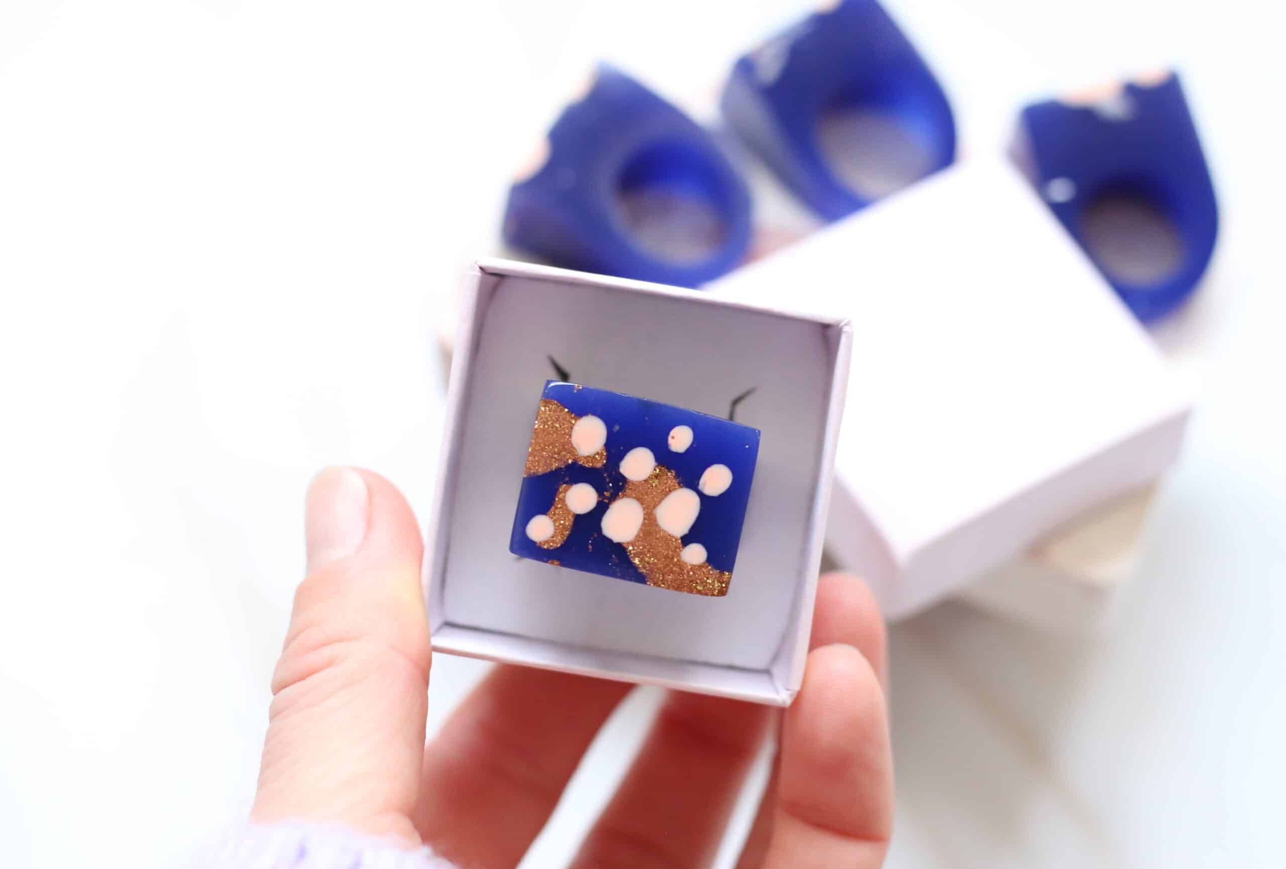 Peach Spots Blue Cube Ring image 3