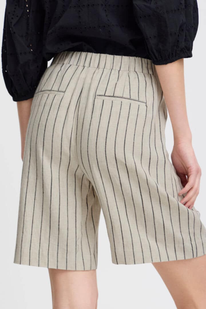 Johanna  Woven Short, Linen Black Stripe image 3