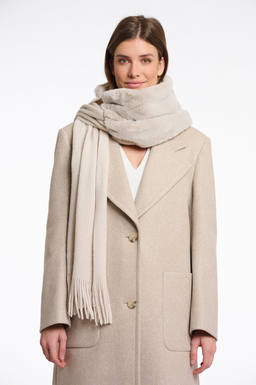 Vlien Knitted Scarf with Faux Fur, Birch image 0