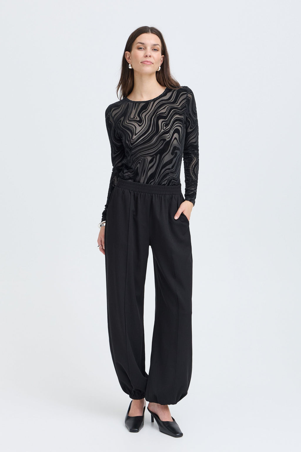 Deta Long Sleeve Top, Black Marble - model close up front