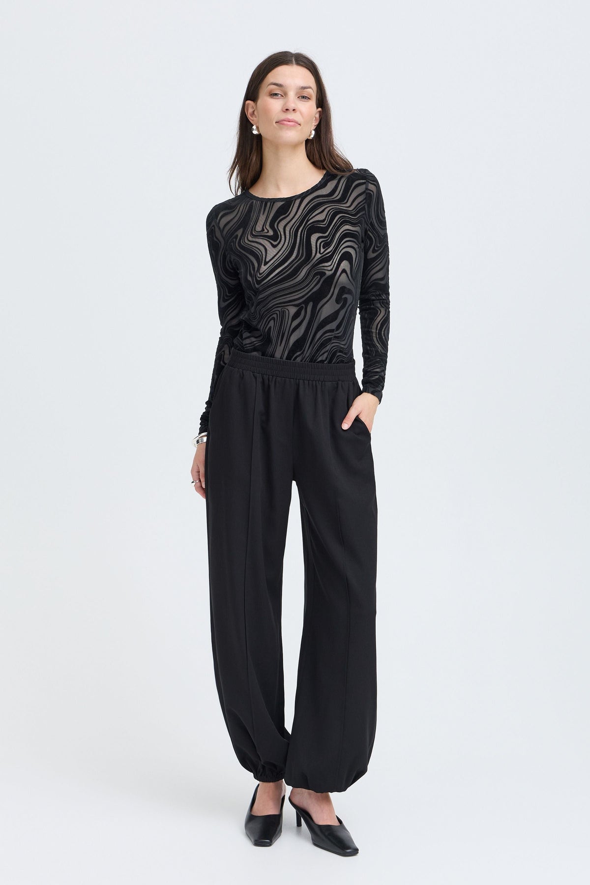 Deta Long Sleeve Top, Black Marble - model close up front