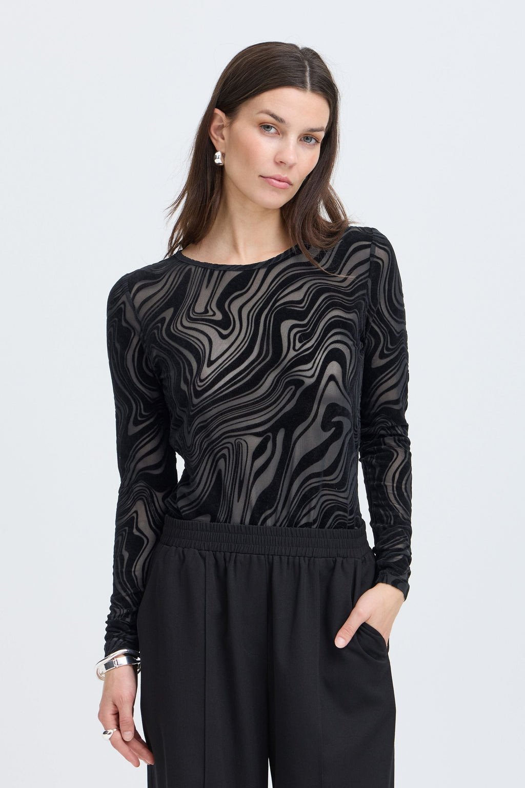 Deta Long Sleeve Top, Black Marble - model sleeve cuff detail