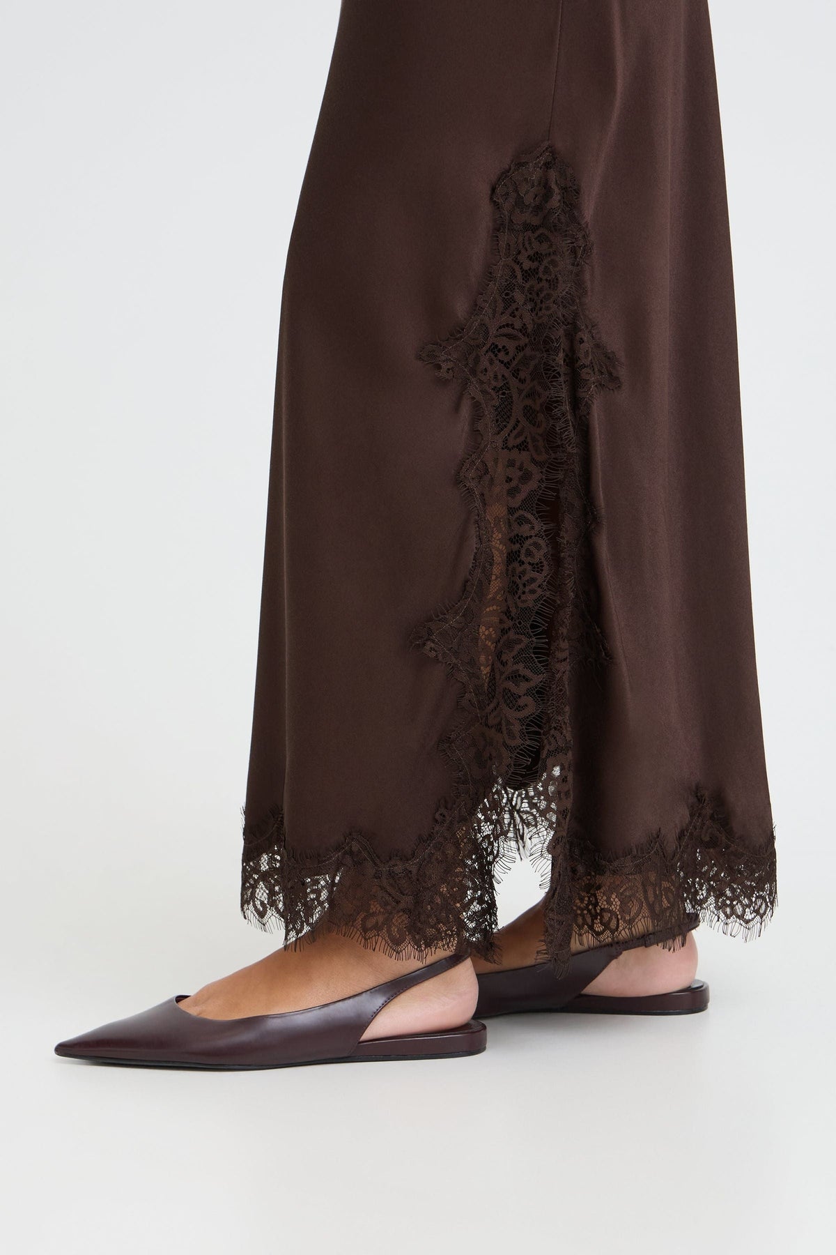Shiny Skirt, Molé Brown - lace slit detail