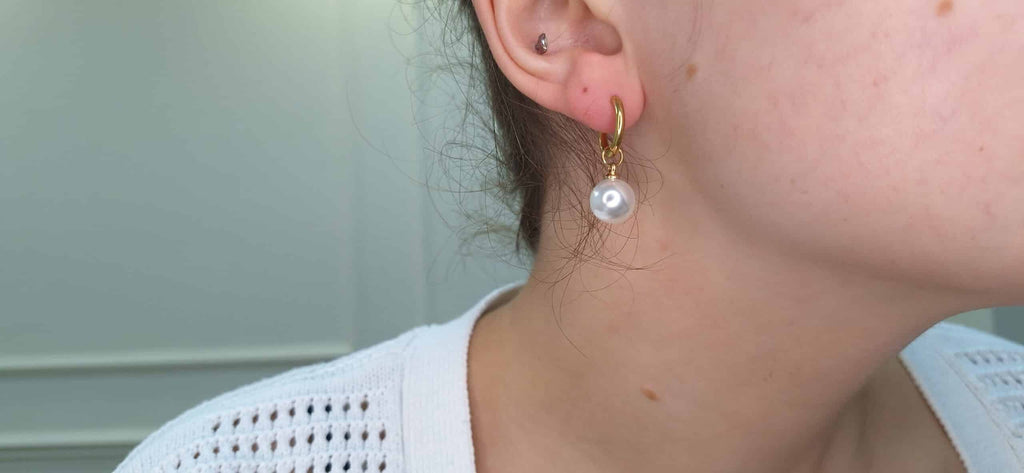 Gold-plated Pearl Earrings image 1