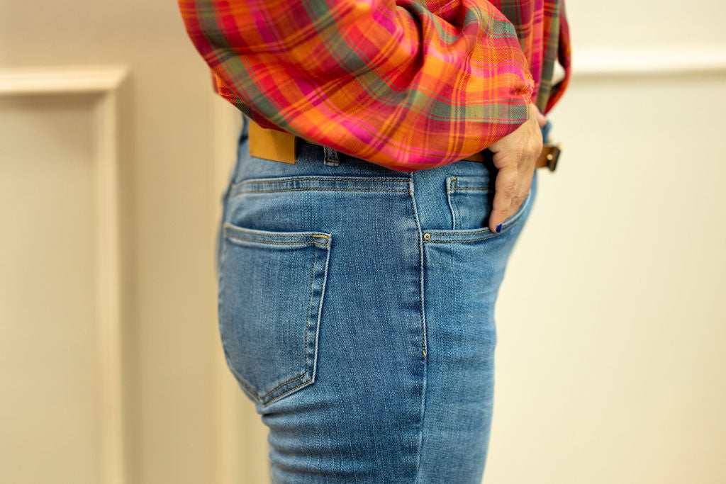 Twiggy 3/4 Length Jean, Mid Blue