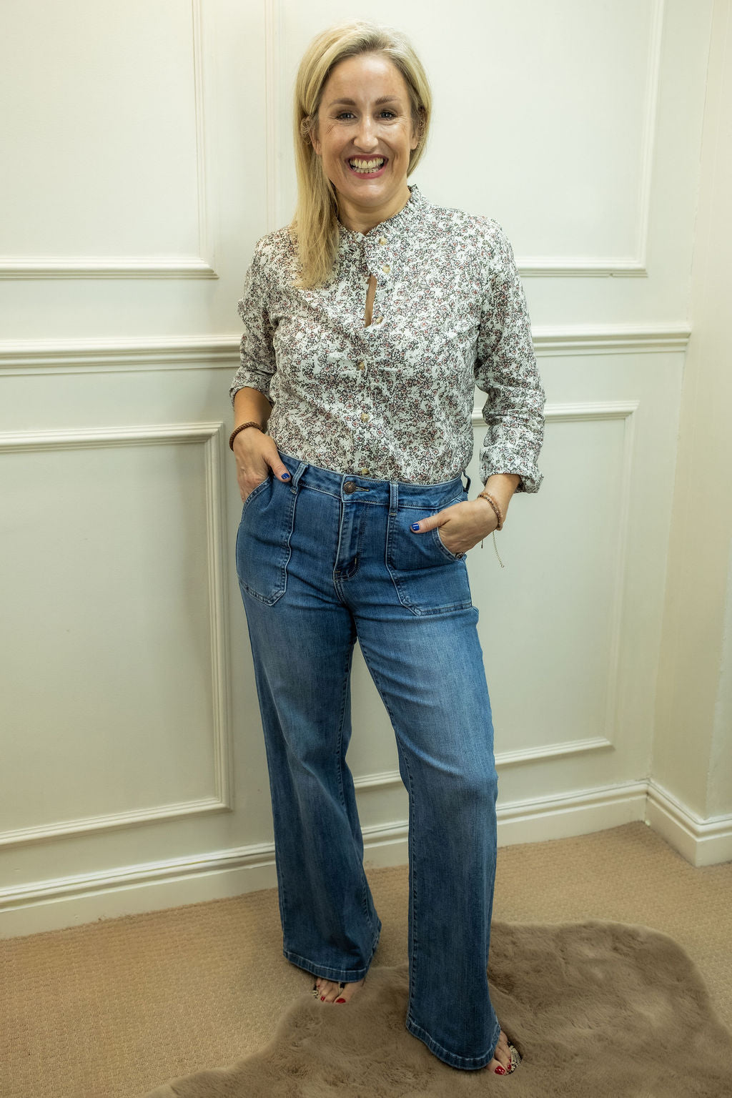 Rowan Jean - Wide Leg, Mid-Wash