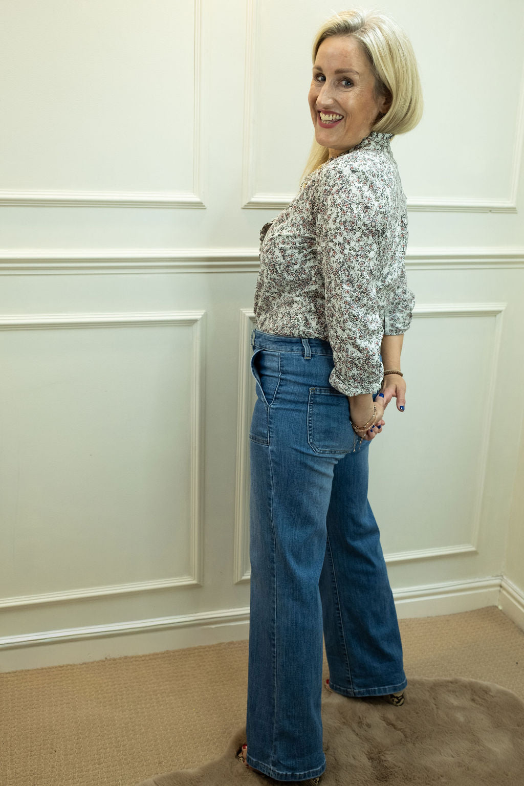Rowan Jean - Wide Leg, Mid-Wash