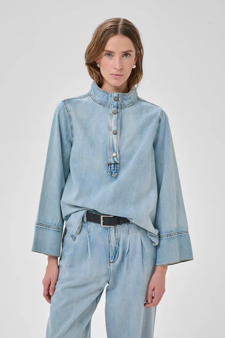 Hilma Boxy Blouse, Light Blue Wash