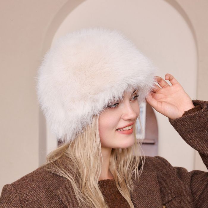 Carol Fluffy Hat, White