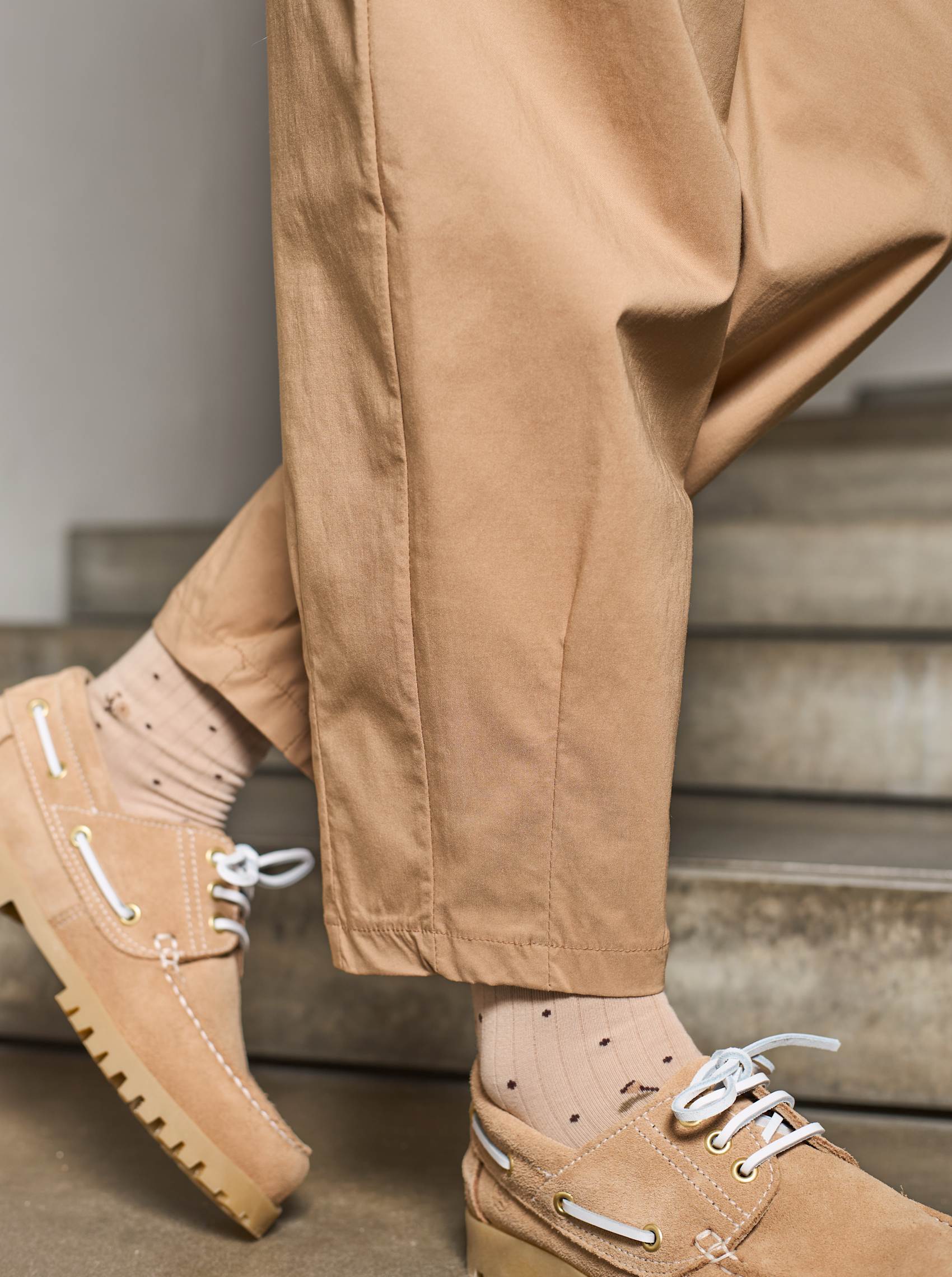 Beate Barrel Pant, Latte