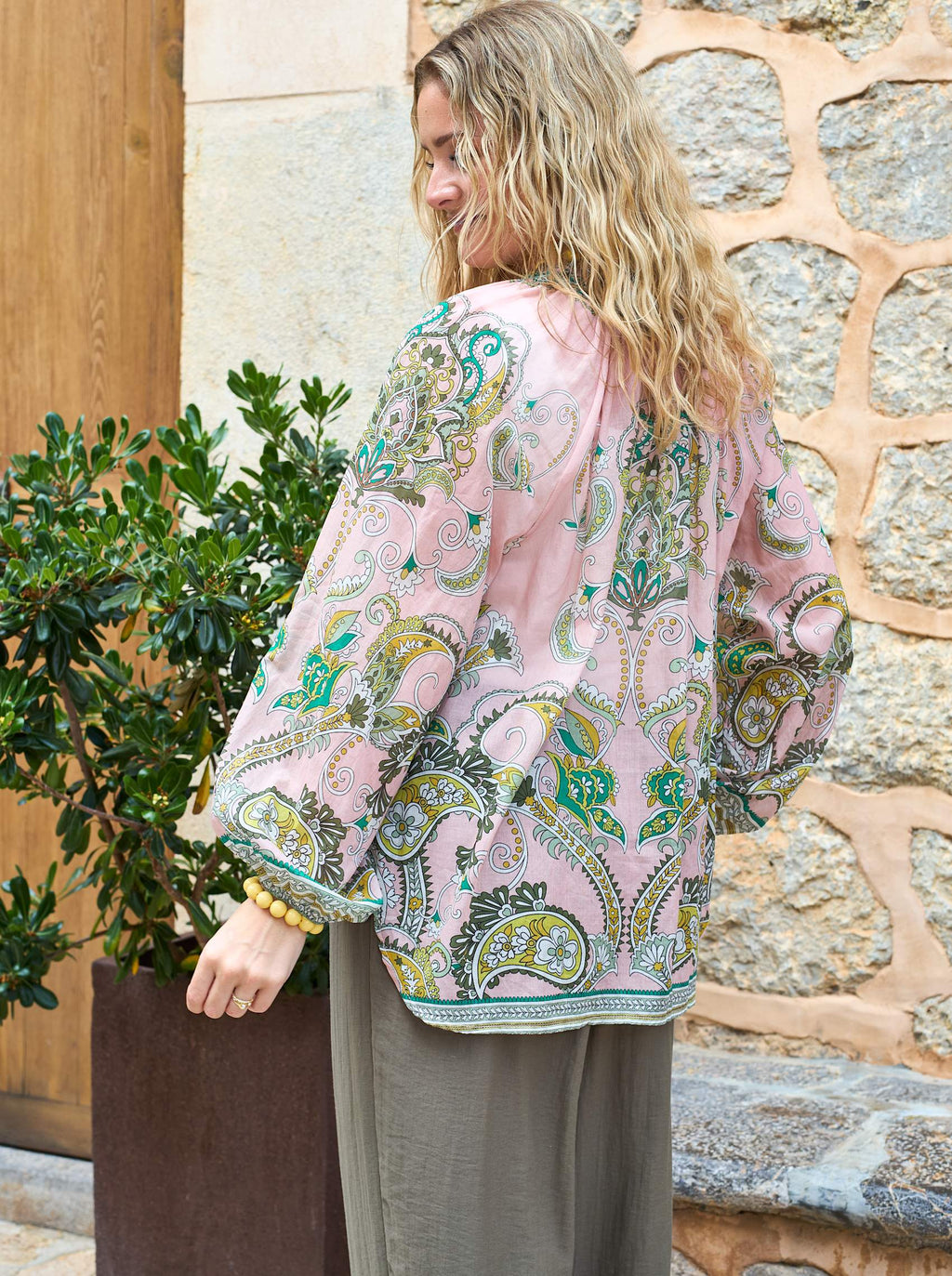 Betty Blouse, Rose