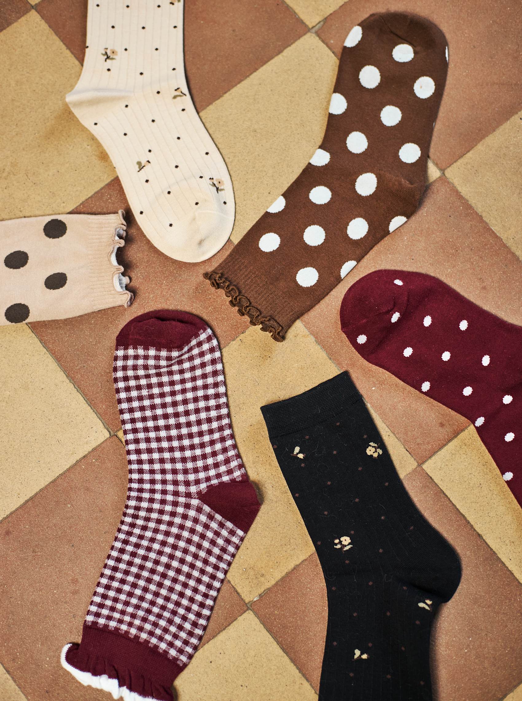 Lumina Socks, Wine Check