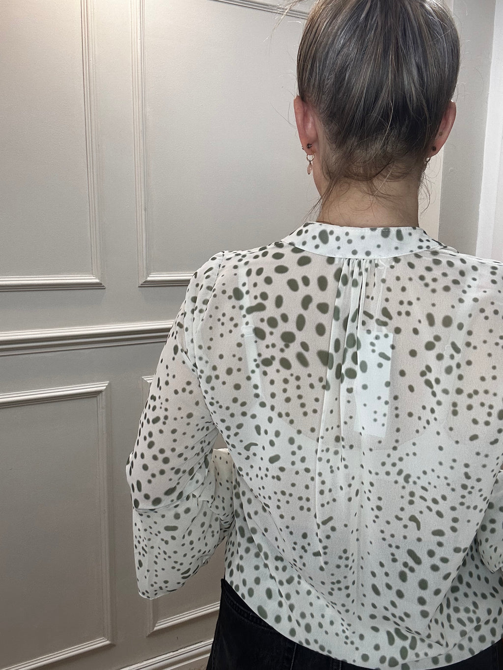 Maggie Blouse, Khaki Green Spot
