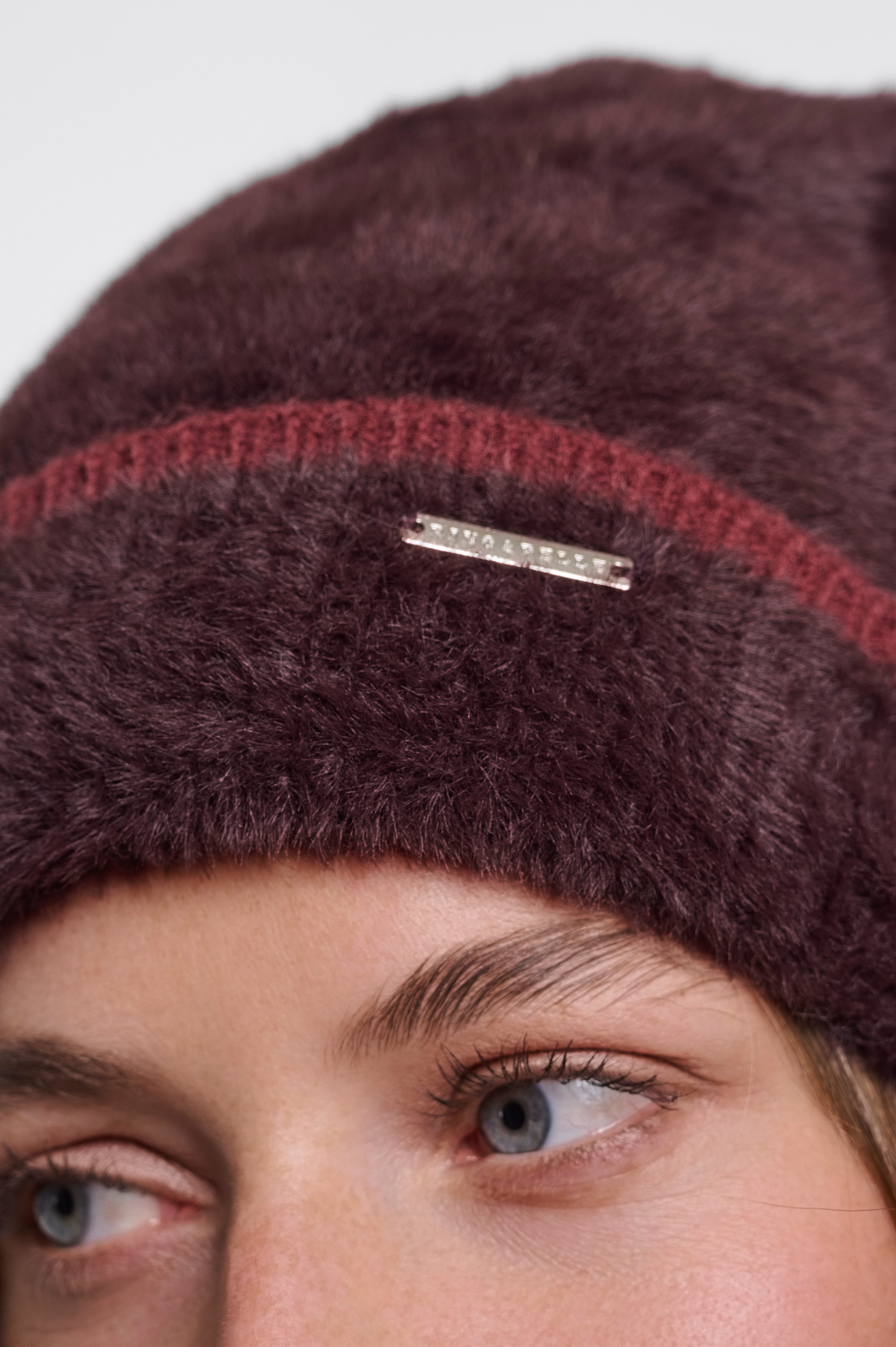 Connie Beanie, Fudge Sangria
