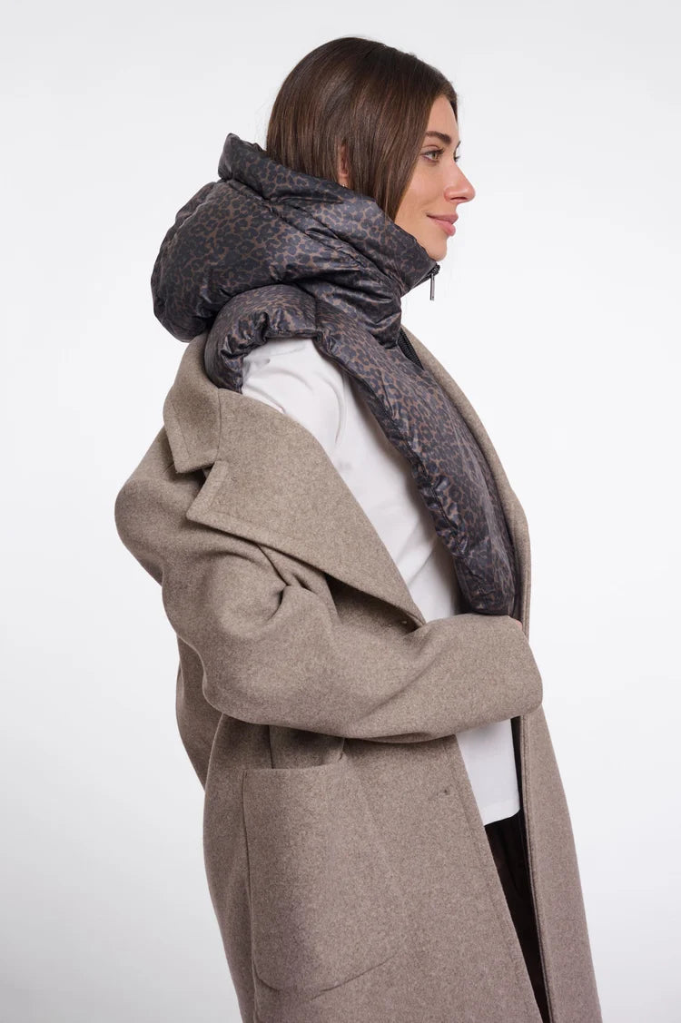 Tabita Padded Bib, Small Leopard