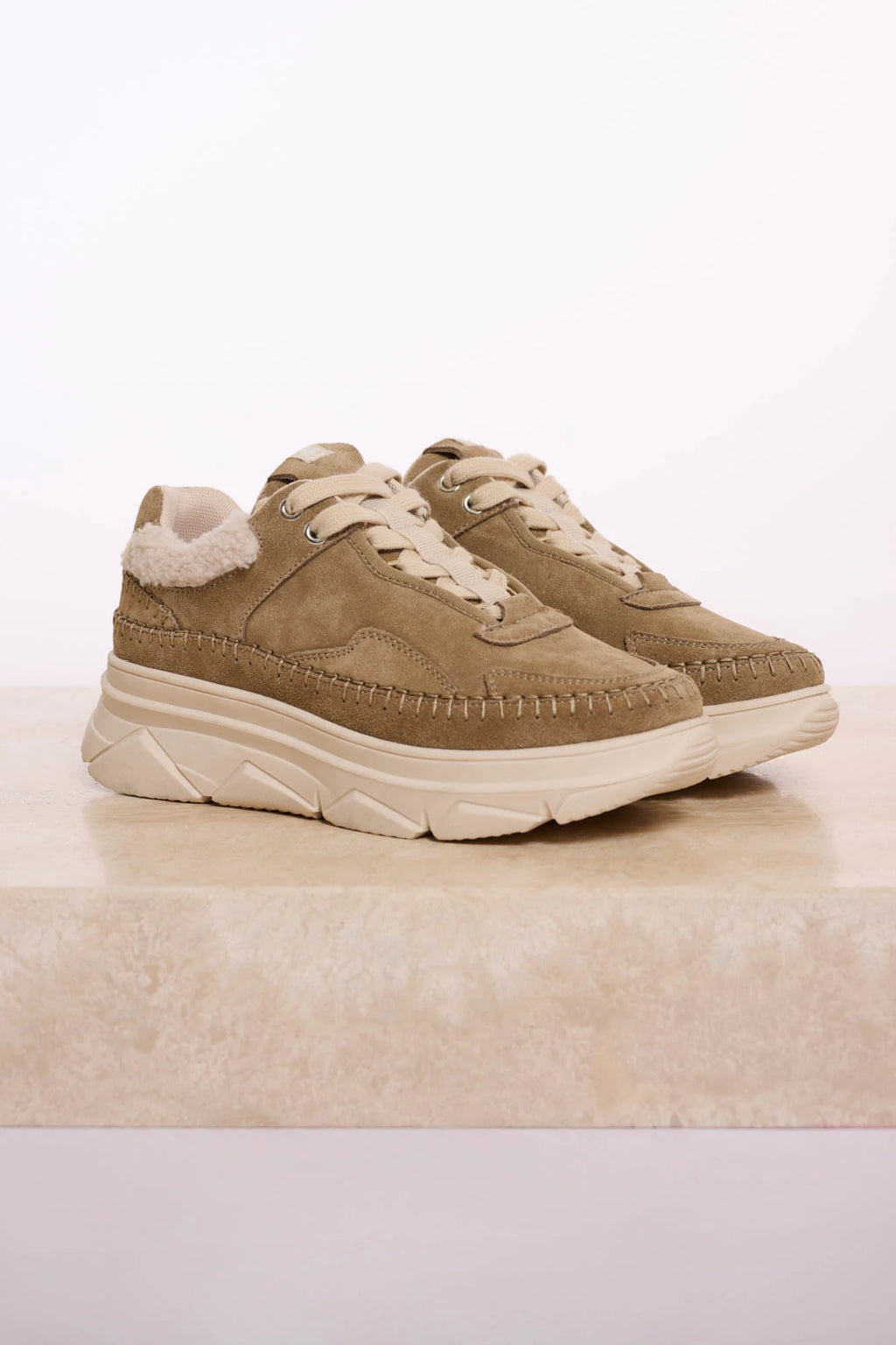 Willa Trainer, Olive