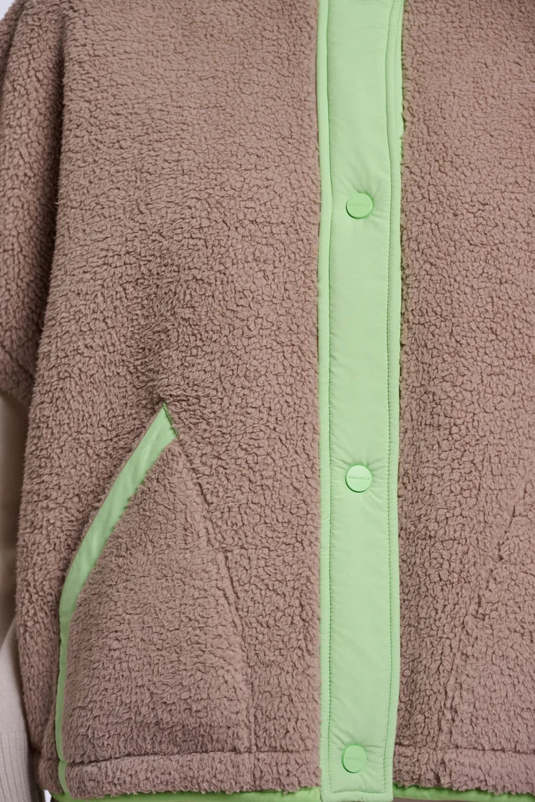 Zehra Cape, Light Mocha/Fluor Green