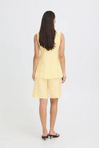Essie Waistcoat, Flan