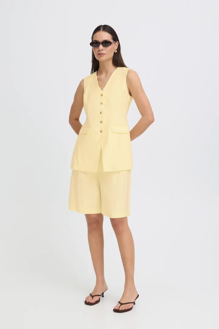 Essie Waistcoat, Flan