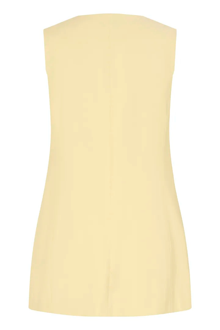 Essie Waistcoat, Flan