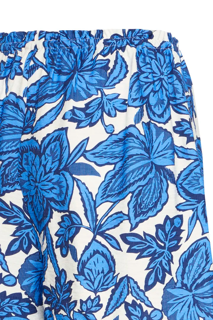 Kaia Shorts, Nebulas Blue Flower
