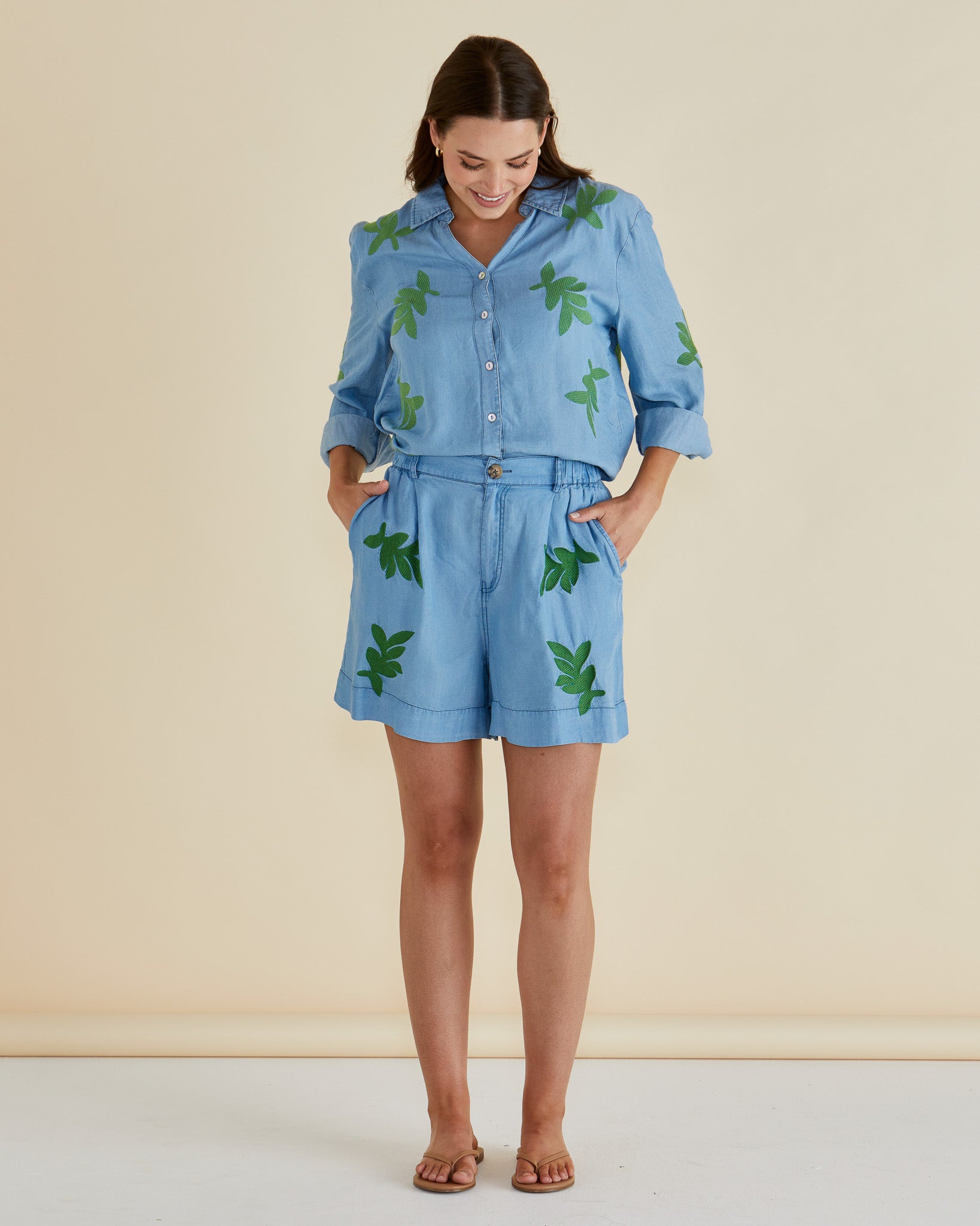 Daria Lyocell Short, Leaf Print on Blue