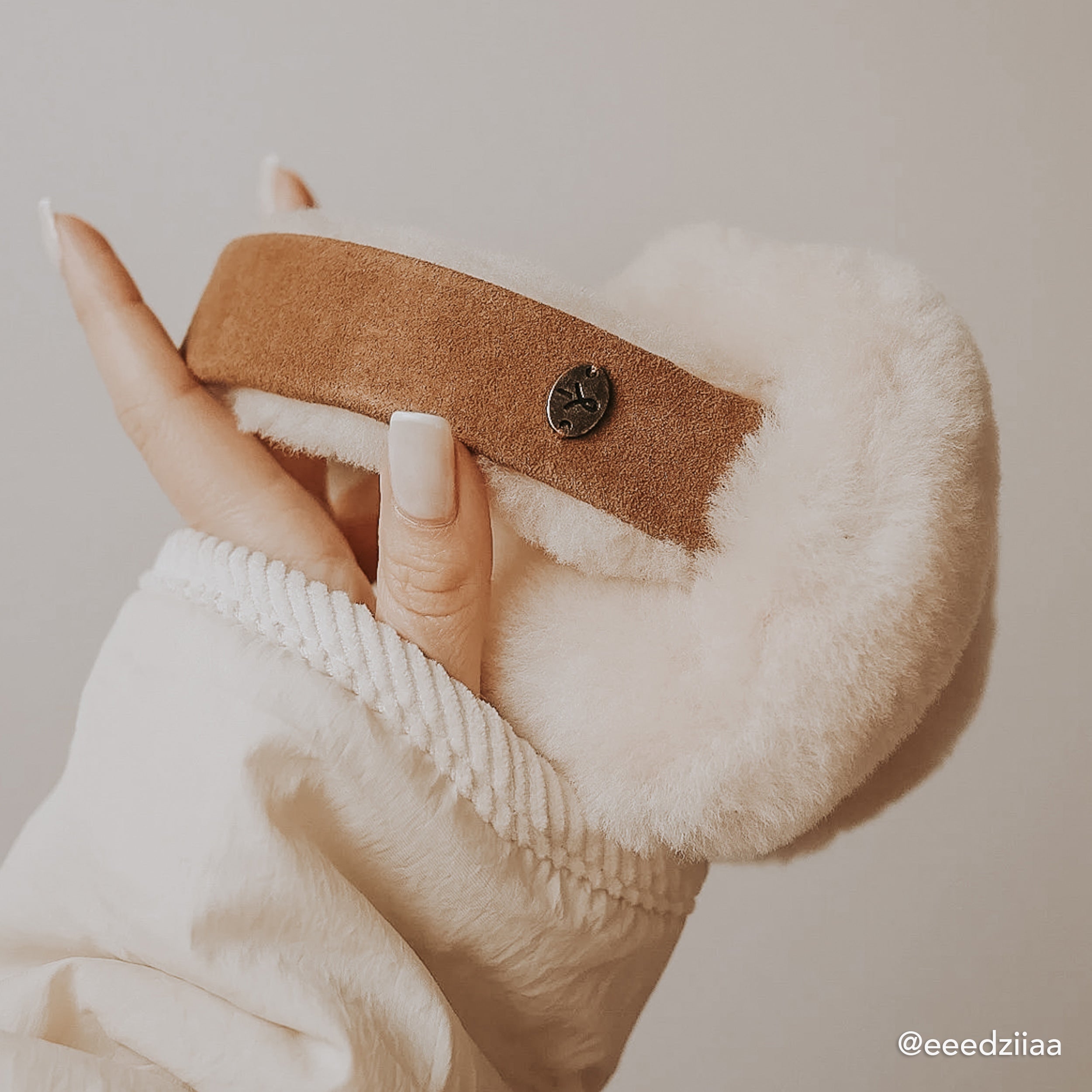 Angahook Earmuffs, Chestnut — Emu Australia
