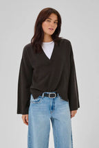 Huxi V-Neck Pullover, Espresso image 0
