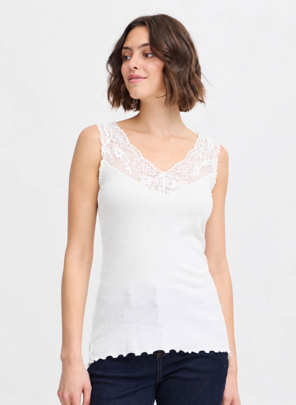 Hizamond Vest, Antique