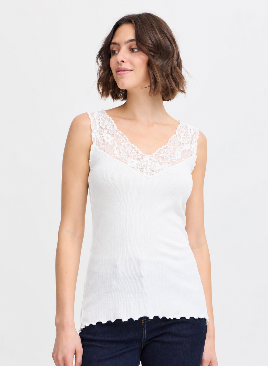 Hizamond Vest, Antique